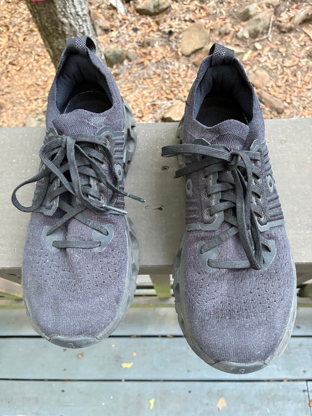 On cloud tennis shoes